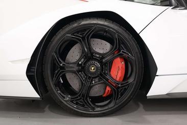 Lamborghini Countach — photo 7