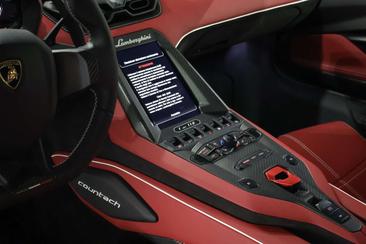 Lamborghini Countach — photo 10