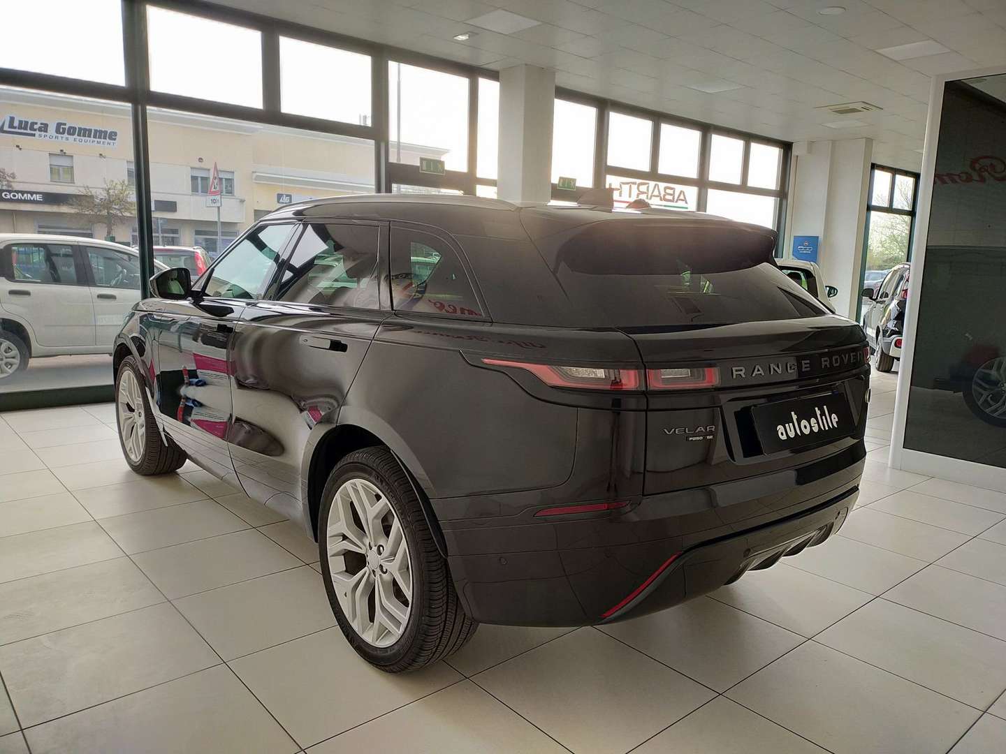 Land Rover Range Rover Velar 2.0 Si4 250 R-Dynamic SE 4WD Auto - 2020 - Joinsteer - #5