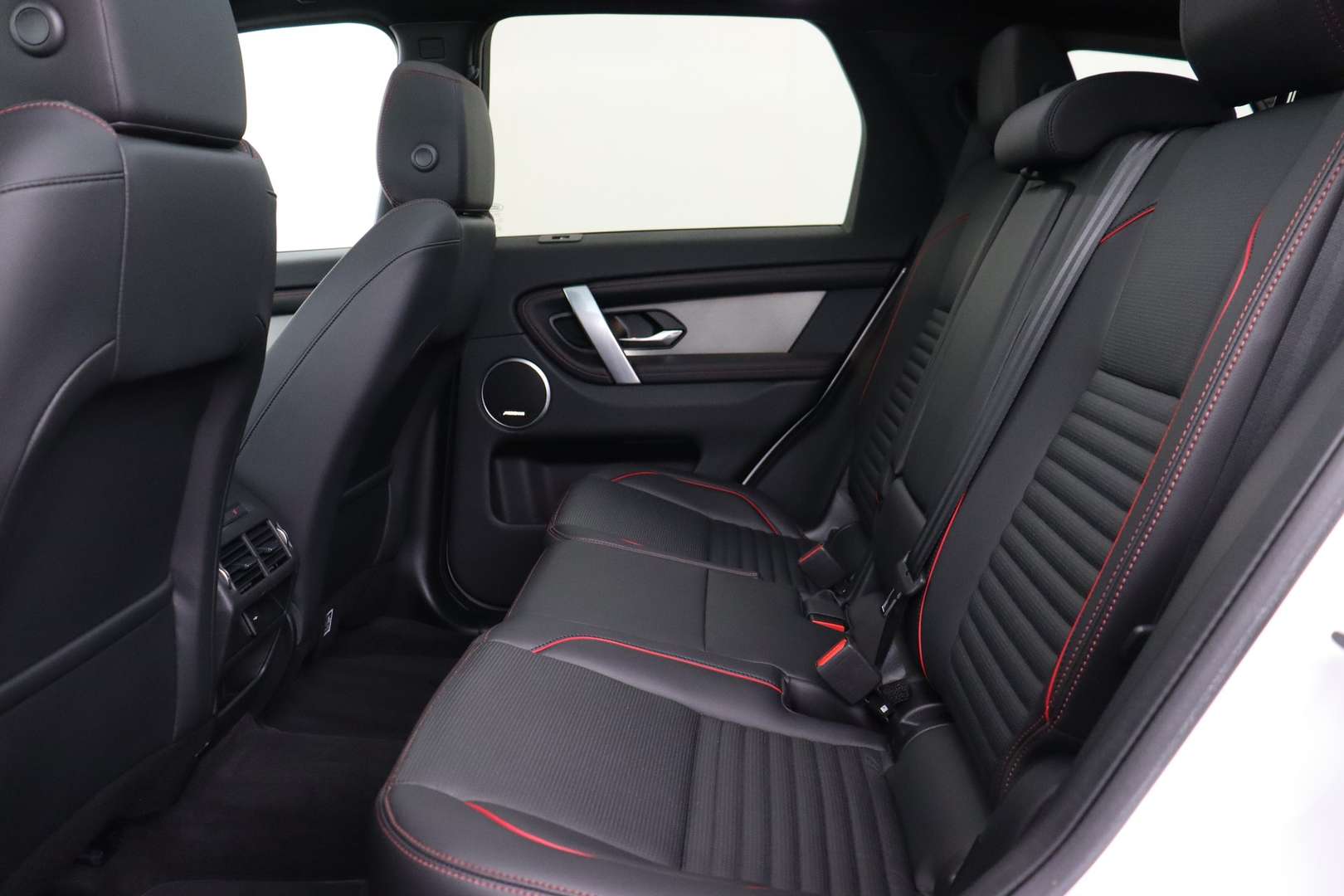 Land Rover Discovery Sport R-DYNAMIC S AWD + 7PL. + A/T + GPS + LEDER + 2.0D - 2023 - Joinsteer - #11