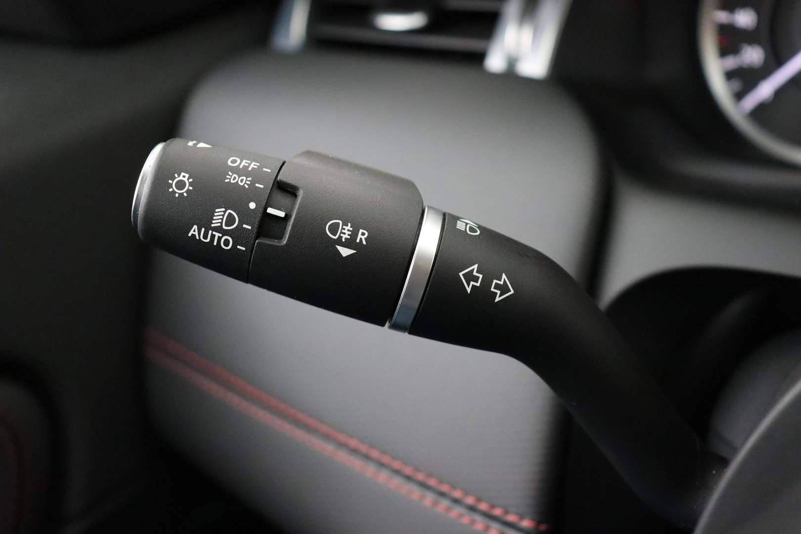 Land Rover Discovery Sport R-DYNAMIC S AWD + 7PL. + A/T + GPS + LEDER + 2.0D - 2023 - Joinsteer - #20