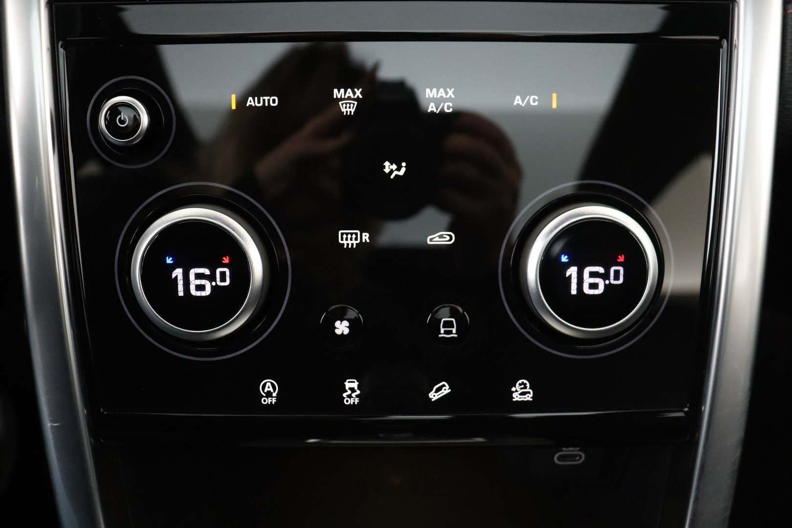 Land Rover Discovery Sport R-DYNAMIC S AWD + 7PL. + A/T + GPS + LEDER + 2.0D - 2023 - Joinsteer - #23