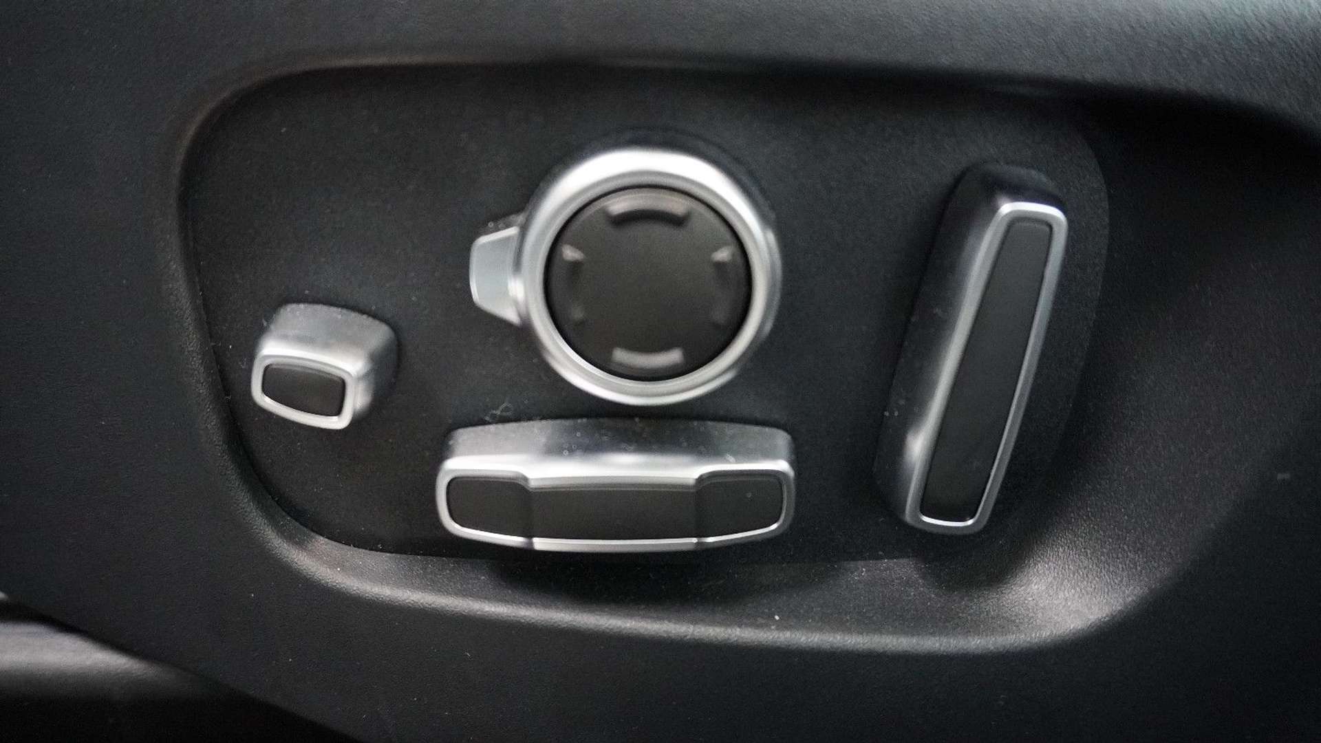 Land Rover Range Rover Velar 2.0 D240 R-Dyn*HSE*PANO*SHADOW - 2018 - Joinsteer - #25