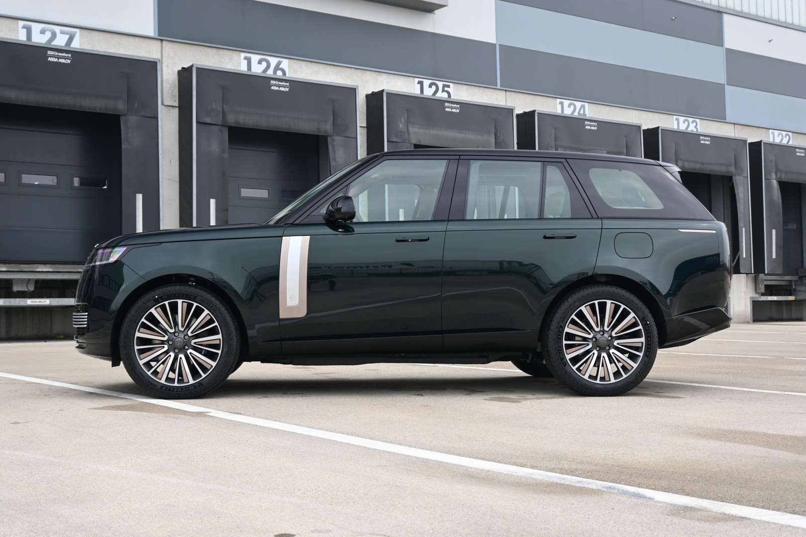 Land Rover Range Rover 3.0 P550e SV PHEV - 2026 - Joinsteer - #8