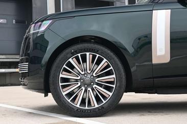 Land Rover Range Rover 3.0 P550e SV PHEV — photo 9