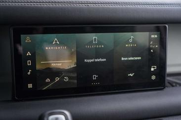 Land Rover Defender 110 P400e SE — photo 19