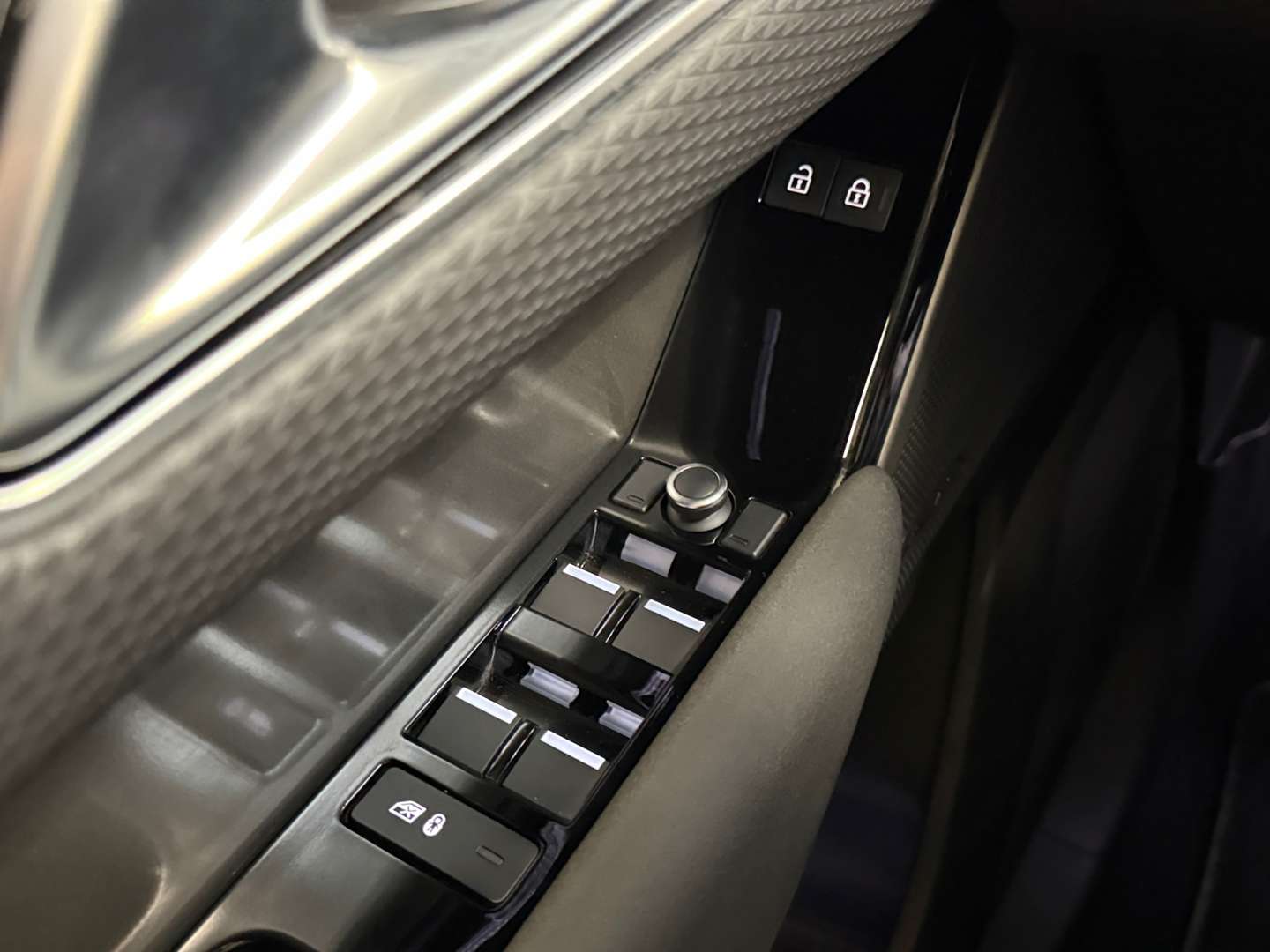 Land Rover Range Rover Velar 2.0 P400e - 2022 - Joinsteer - #31