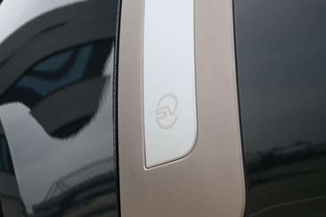 Land Rover Range Rover 3.0 P550e SV PHEV — photo 15