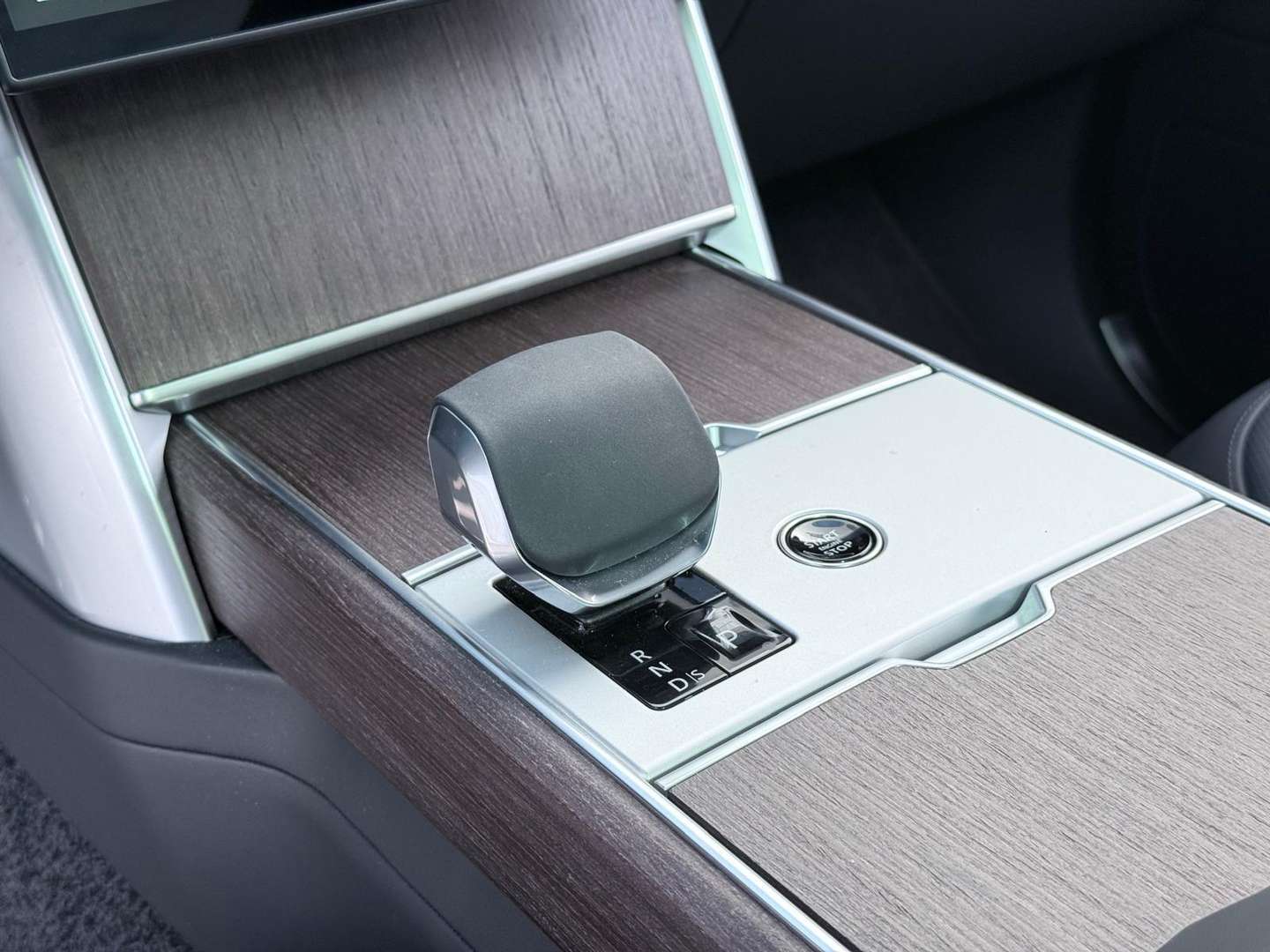 Land Rover Range Rover P460e SE - 2025 - Joinsteer - #18