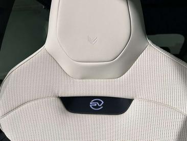 Land Rover Range Rover Sport SV — photo 26
