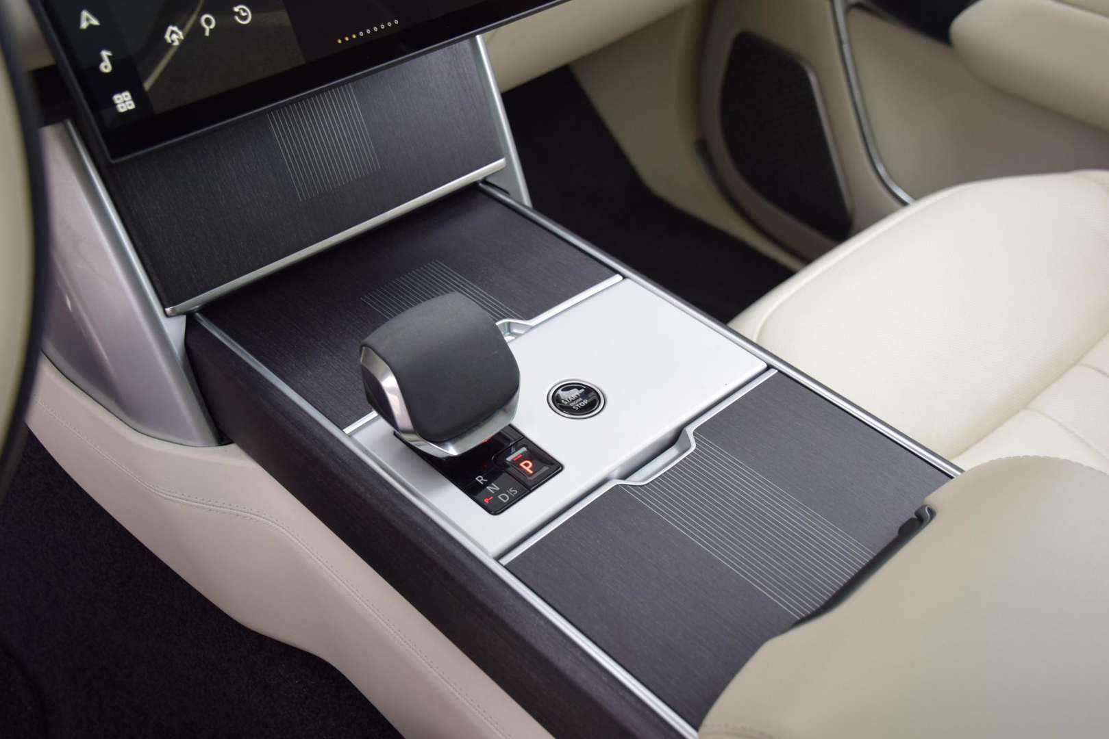 Land Rover Range Rover P550e Autobiography PHEV - 2024 - Joinsteer - #36