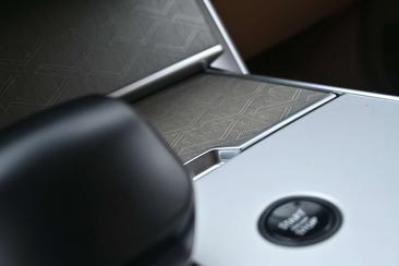 Land Rover Range Rover 3.0 P550e SV PHEV — photo 46