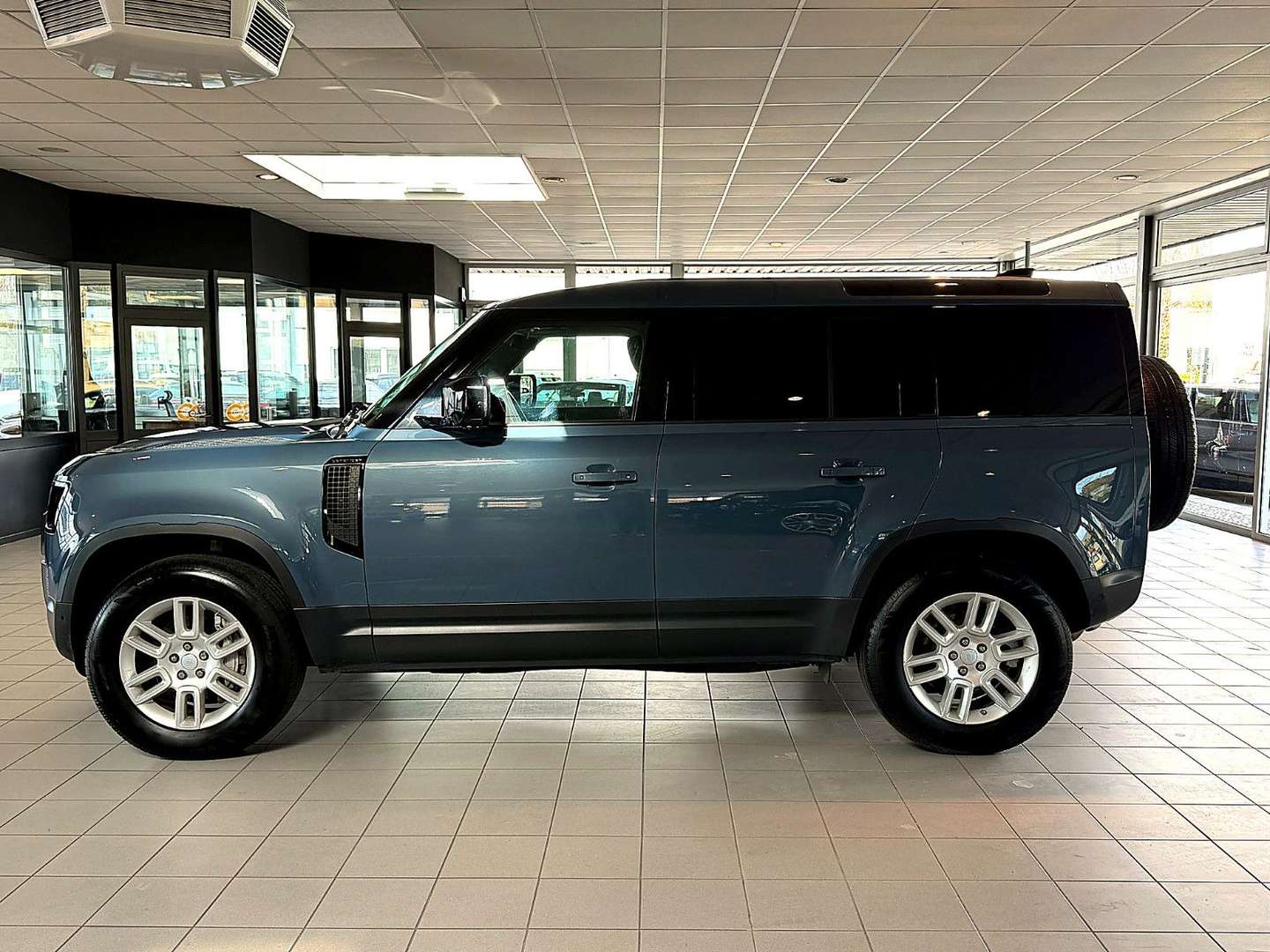 Land Rover Defender 110 Hard Top S/3-SITZE/NAVI/LEDER/360'' - 2021 - Joinsteer - #9