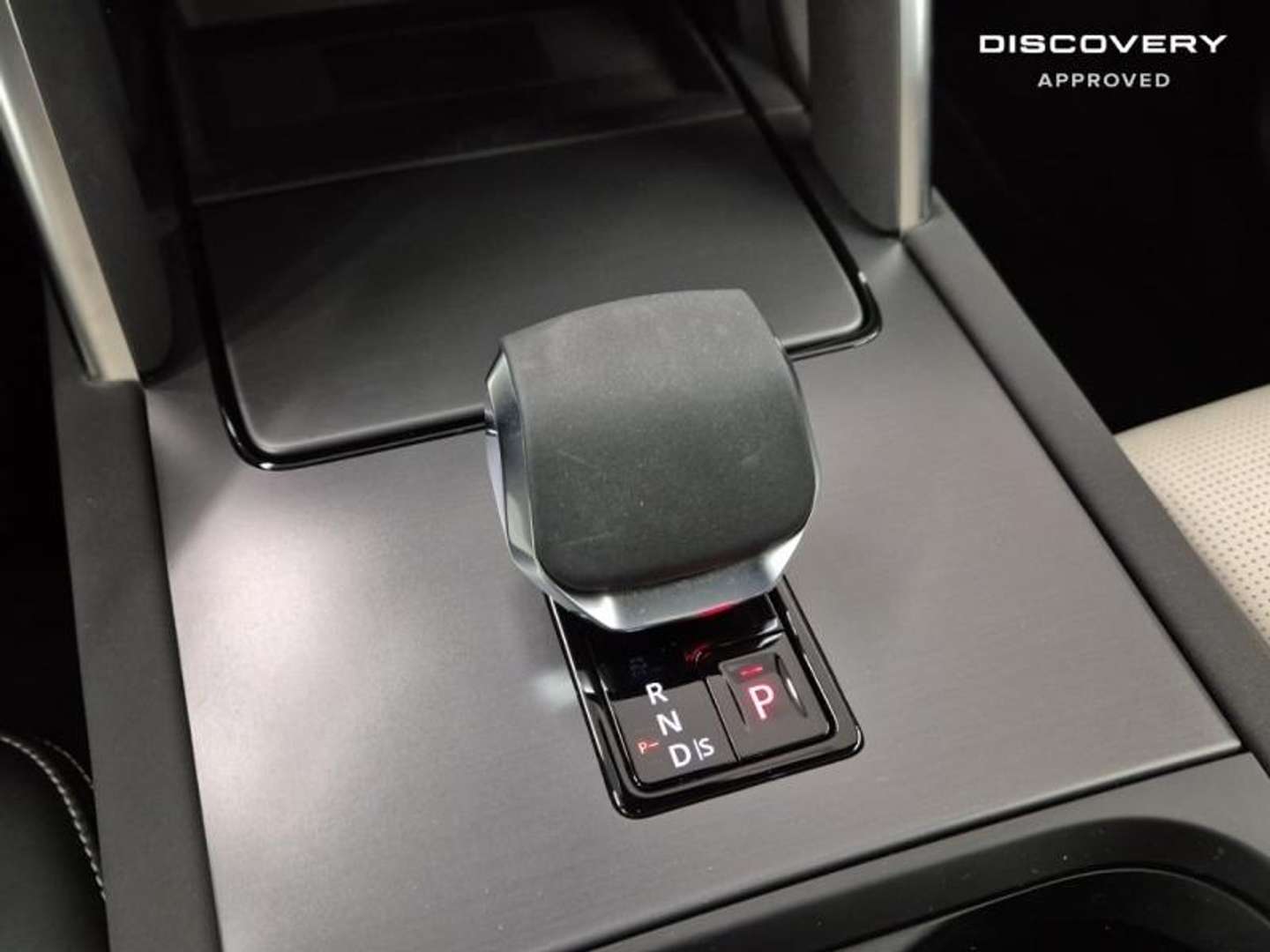 Land Rover Discovery Sport P270e PHEV 269ch Dynamic HSE - 2024 - Joinsteer - #9