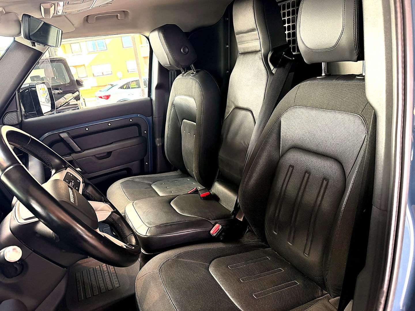 Land Rover Defender 110 Hard Top S/3-SITZE/NAVI/LEDER/360'' - 2021 - Joinsteer - #16