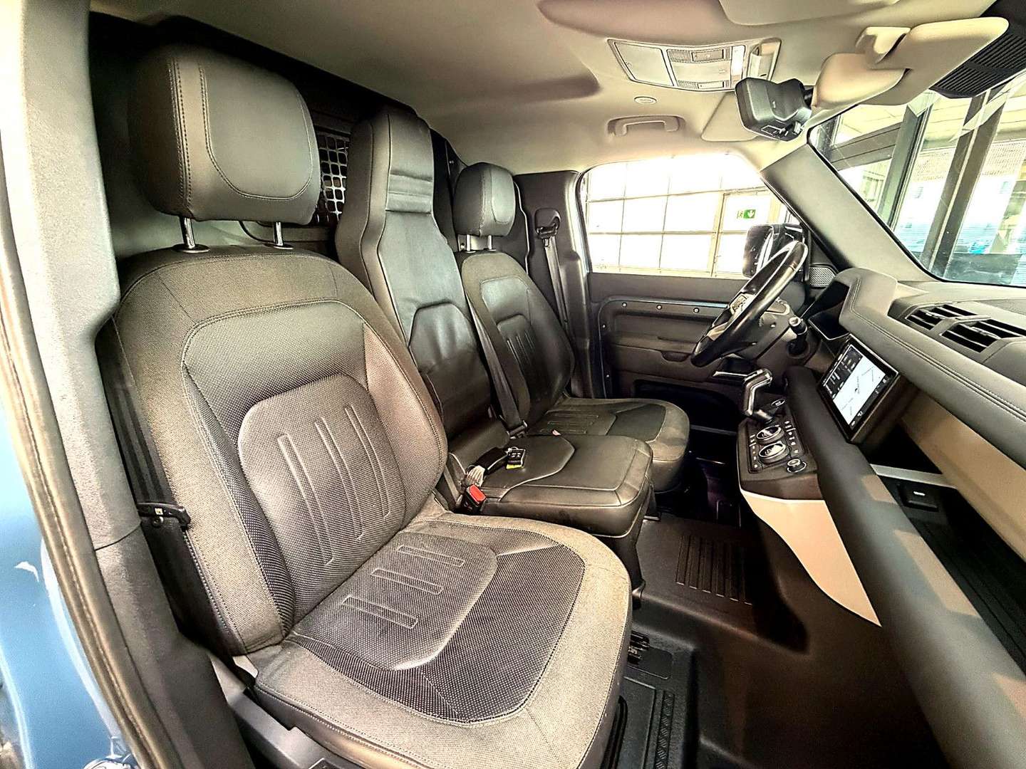 Land Rover Defender 110 Hard Top S/3-SITZE/NAVI/LEDER/360'' - 2021 - Joinsteer - #22