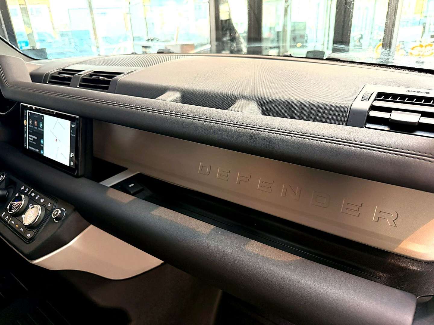 Land Rover Defender 110 Hard Top S/3-SITZE/NAVI/LEDER/360'' - 2021 - Joinsteer - #23