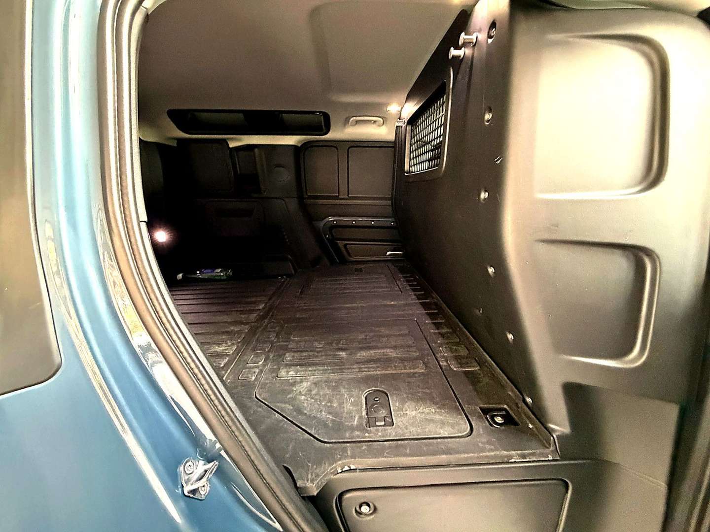 Land Rover Defender 110 Hard Top S/3-SITZE/NAVI/LEDER/360'' - 2021 - Joinsteer - #28