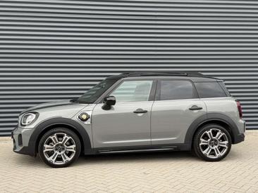 Mini Countryman COOPER SE — photo 3
