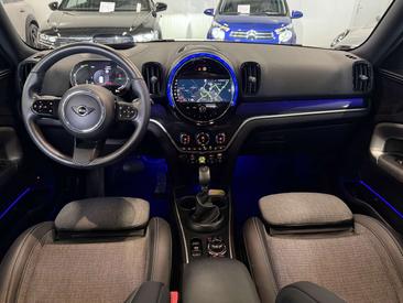 Mini Countryman COOPER SE — photo 4