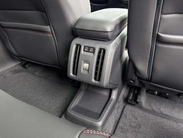 Mini Countryman JCW Cooper E — photo 9