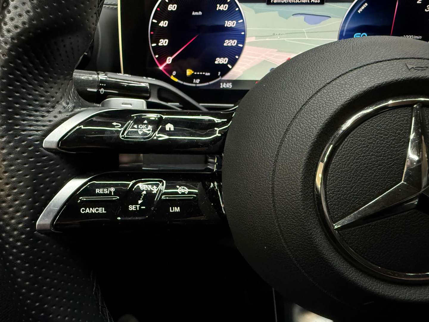 Mercedes Classe C 300 AMG Line - 2022 - Joinsteer - #16