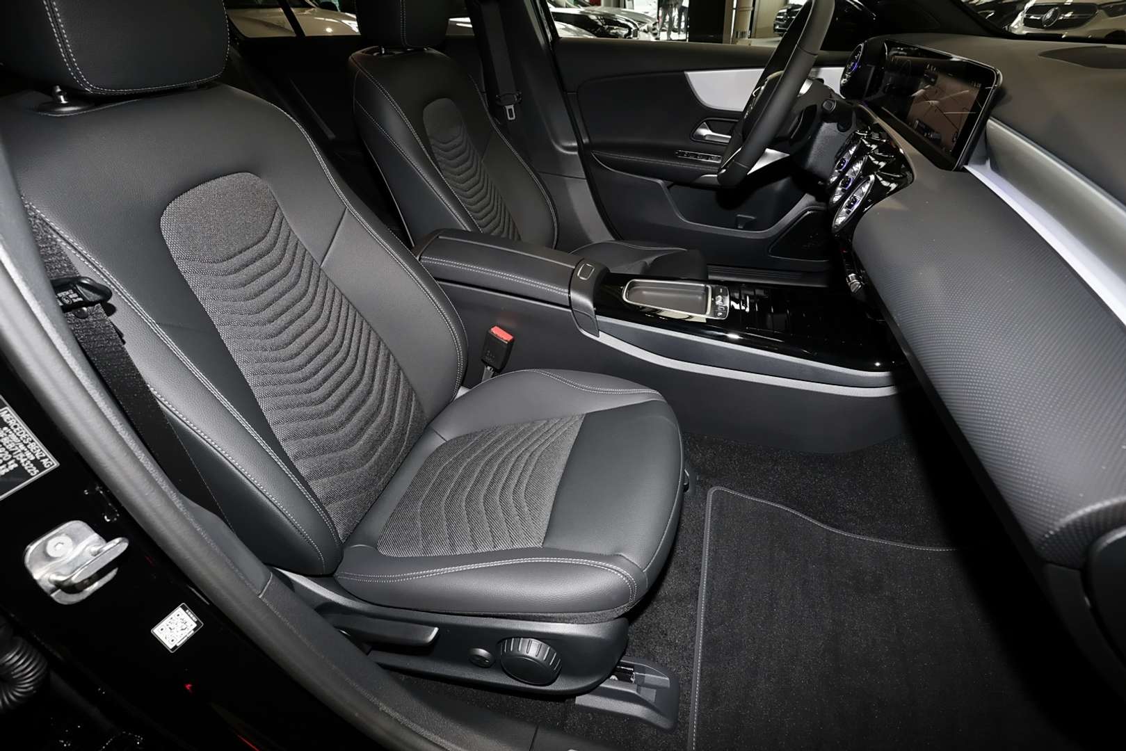 Mercedes Classe A 180 Night Edition - 2026 - Joinsteer - #3