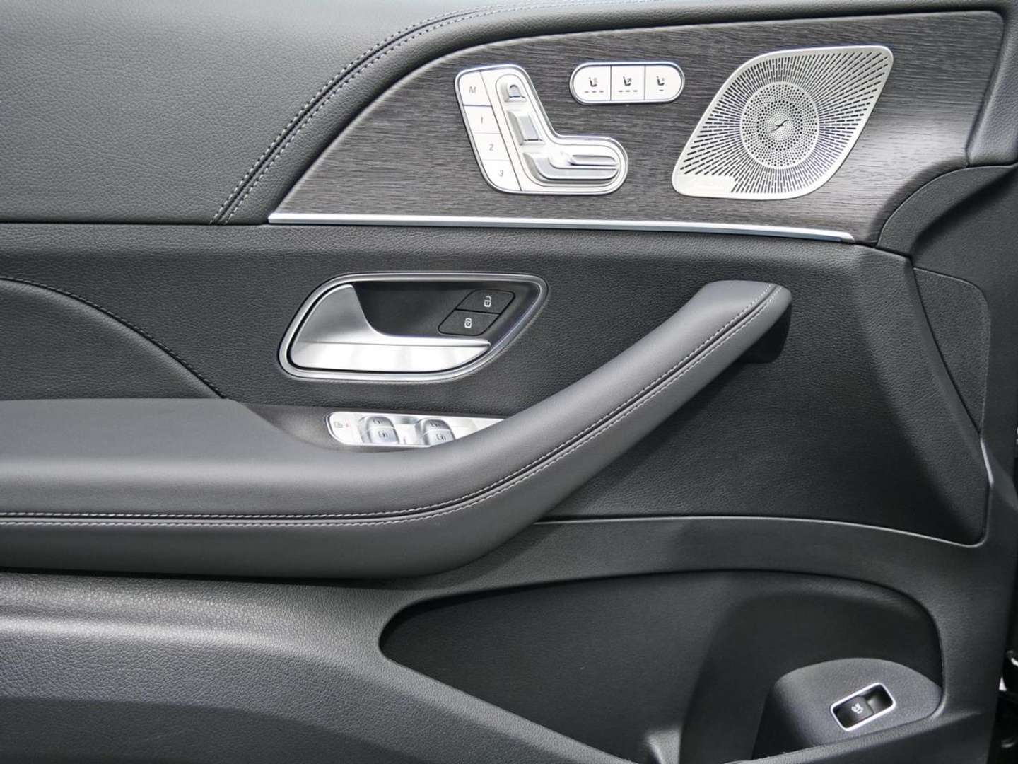 Mercedes GLE Coupé 300 Night Edition - 2026 - Joinsteer - #17