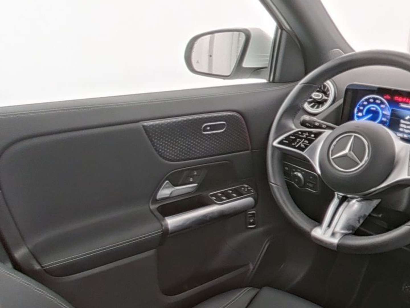 Mercedes EQA 350 Advanced - 2025 - Joinsteer - #8