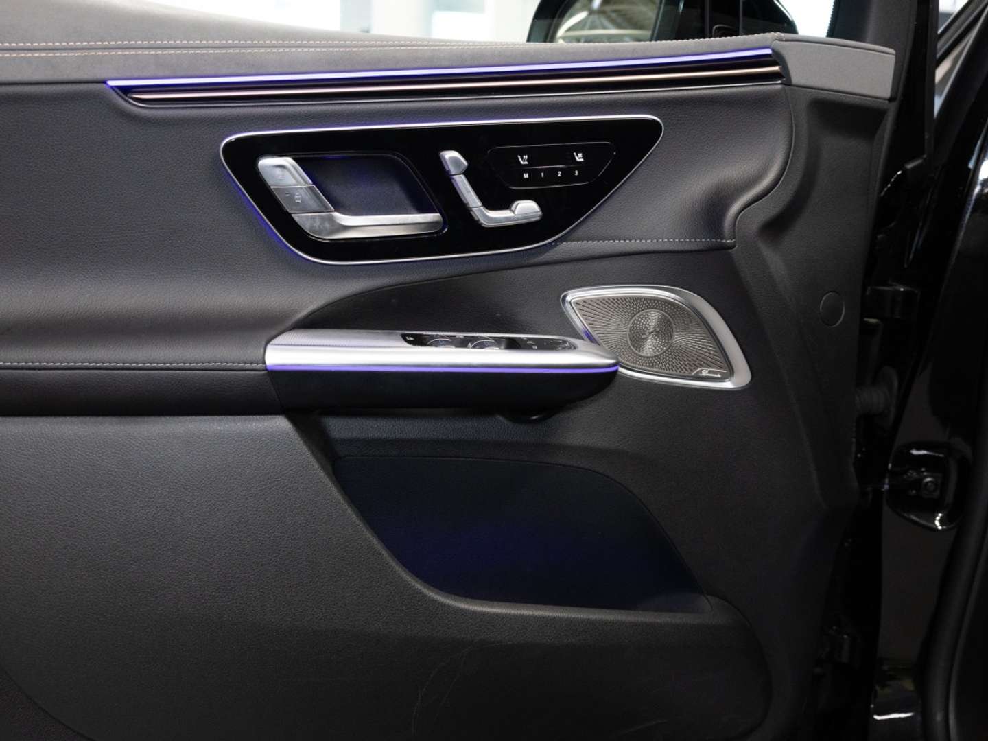 Mercedes EQE 300 Night Edition - 2025 - Joinsteer - #15