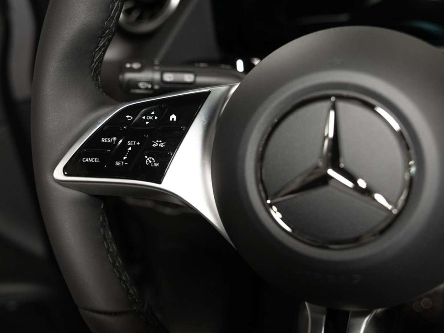 Mercedes GLA 200 Night Edition - 2025 - Joinsteer - #14