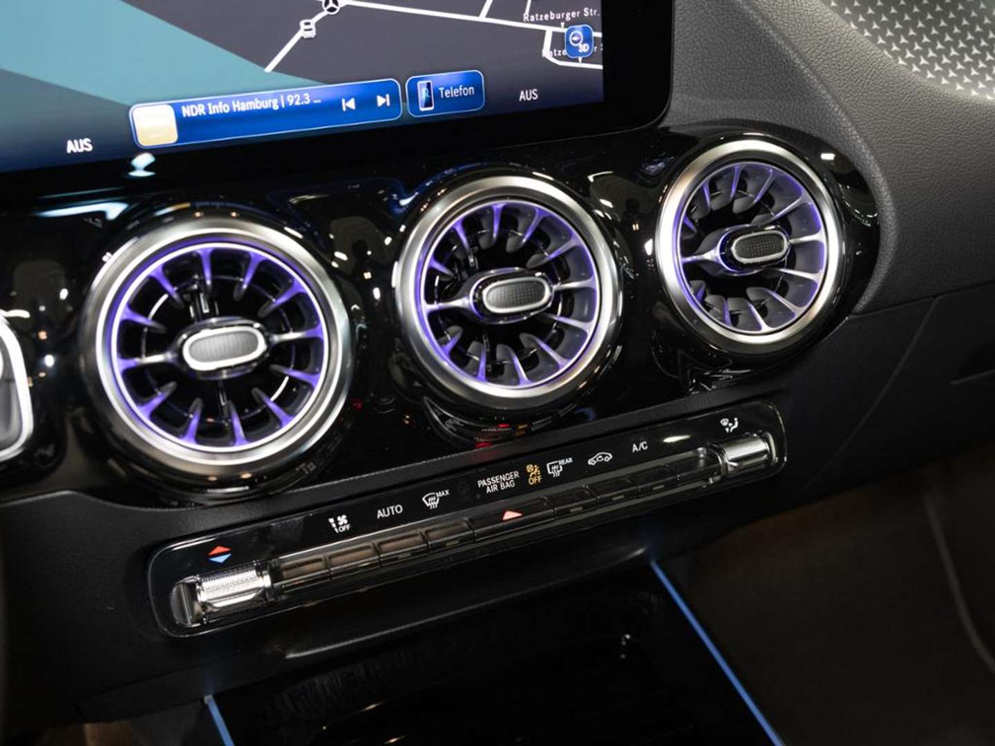 Mercedes GLA 200 Night Edition - 2025 - Joinsteer - #18