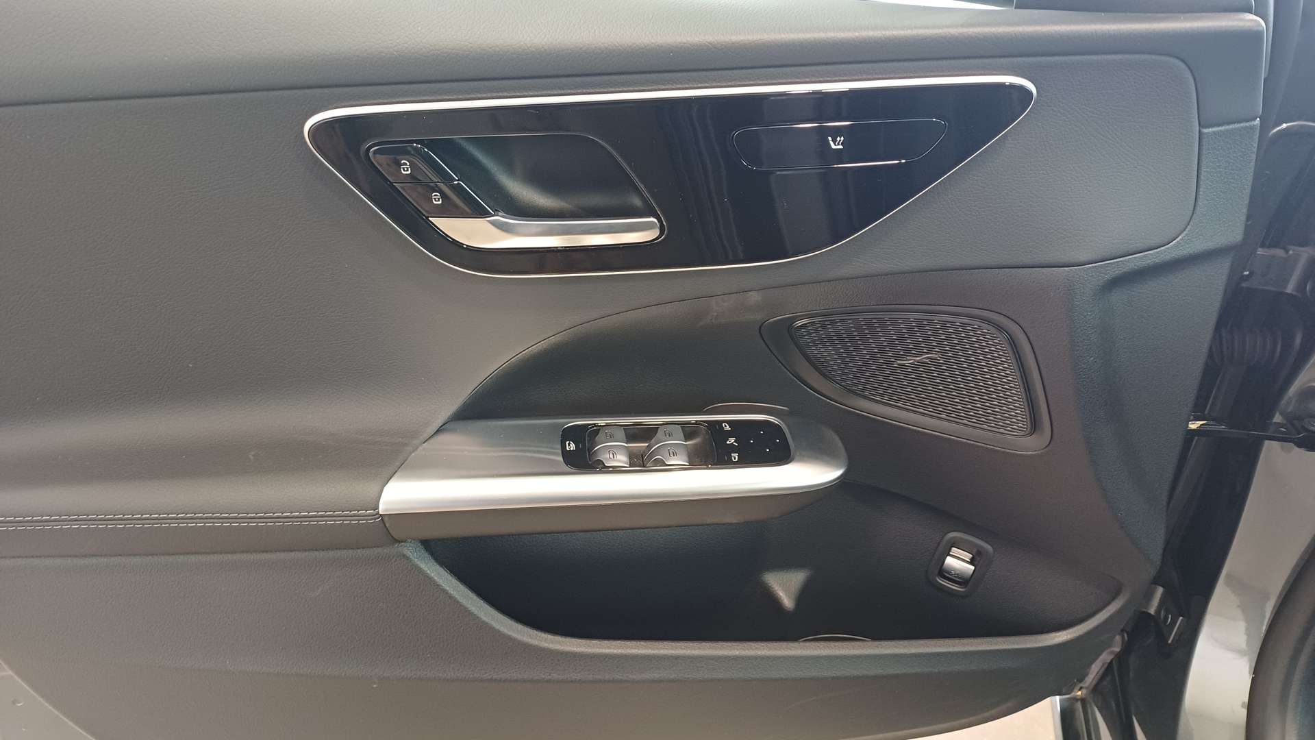 Mercedes Classe C 180 AVANTGARDE - 2025 - Joinsteer - #13