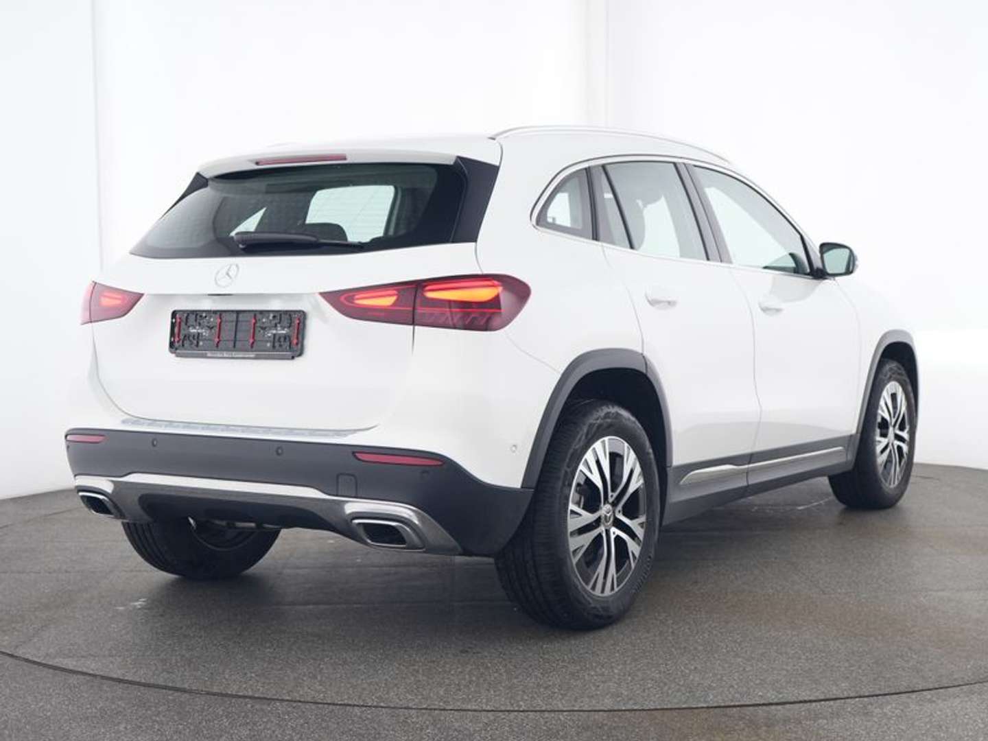 Mercedes GLA 180 Advanced - 2025 - Joinsteer - #2