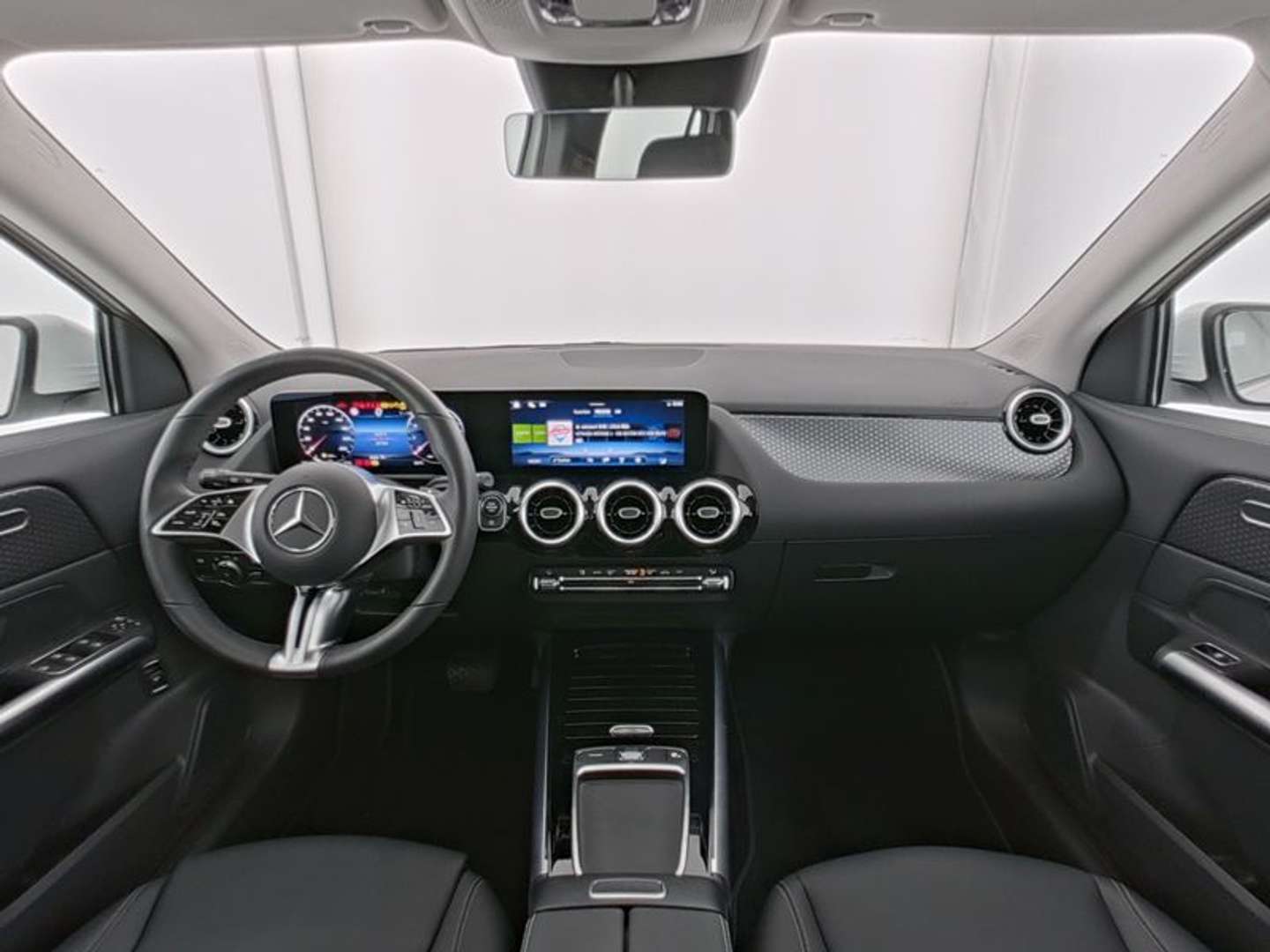 Mercedes GLA 180 Advanced - 2025 - Joinsteer - #5