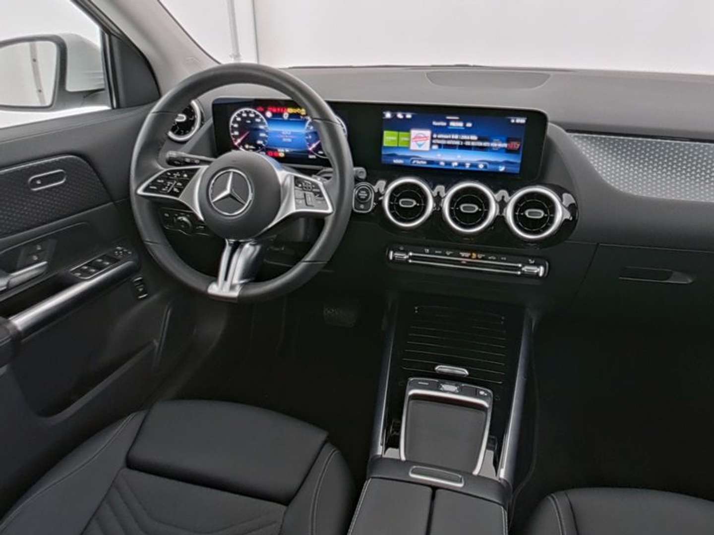 Mercedes GLA 180 Advanced - 2025 - Joinsteer - #6