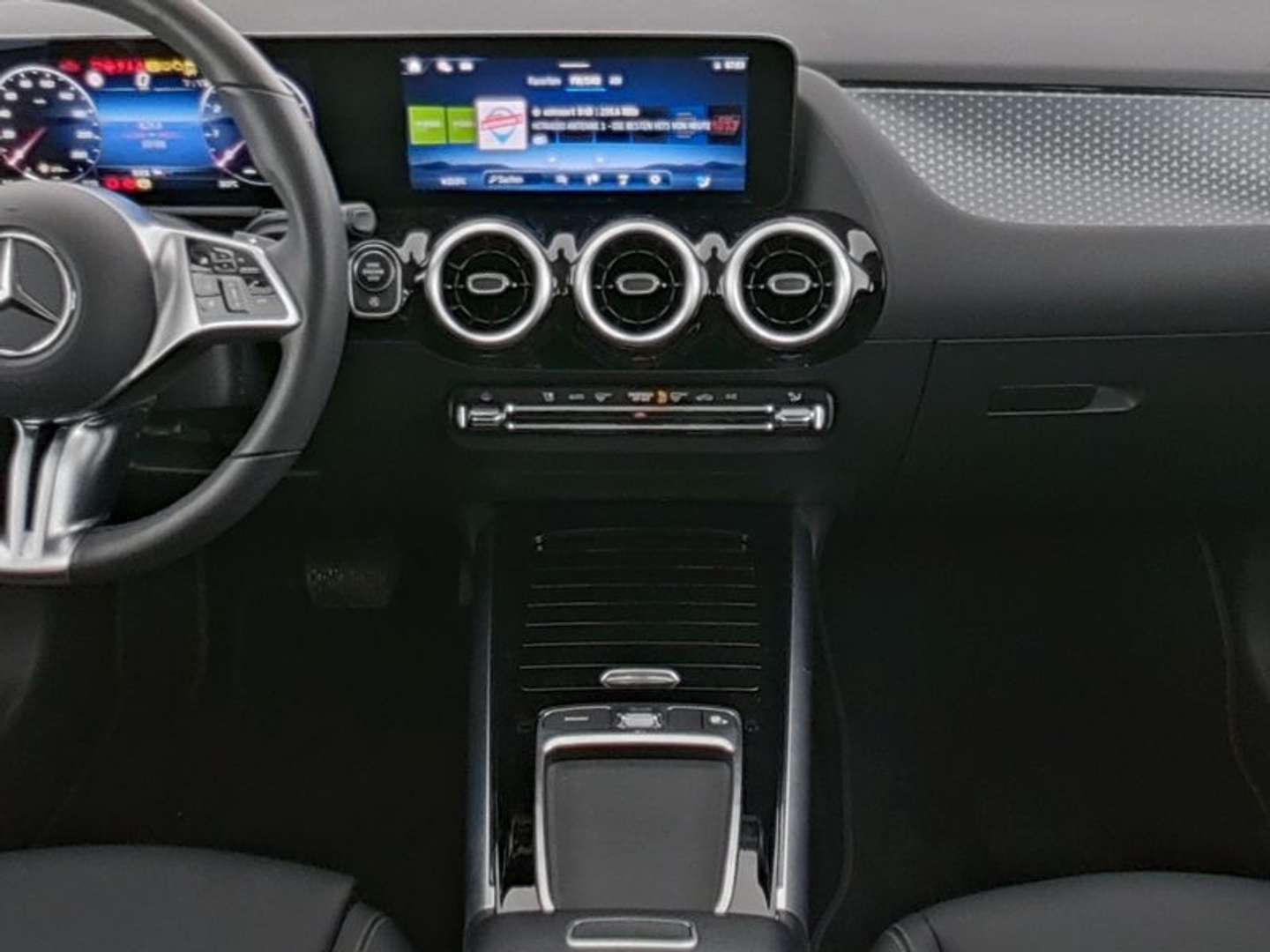 Mercedes GLA 180 Advanced - 2025 - Joinsteer - #7