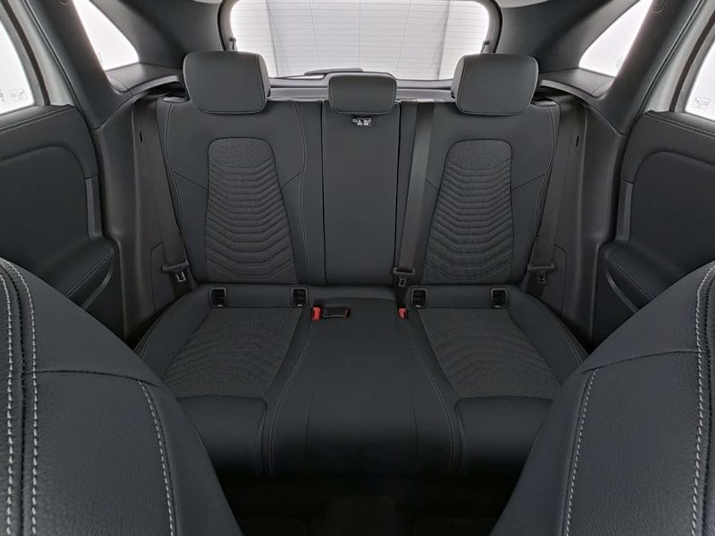 Mercedes GLA 180 Advanced - 2025 - Joinsteer - #9