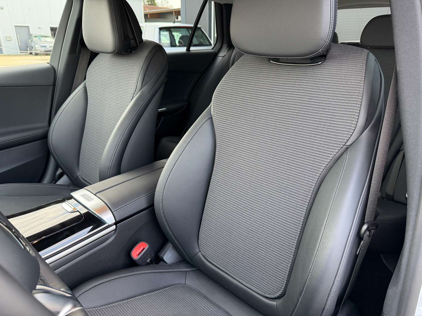 Mercedes Classe C C 220 Avantgarde - 2025 - Joinsteer - #4