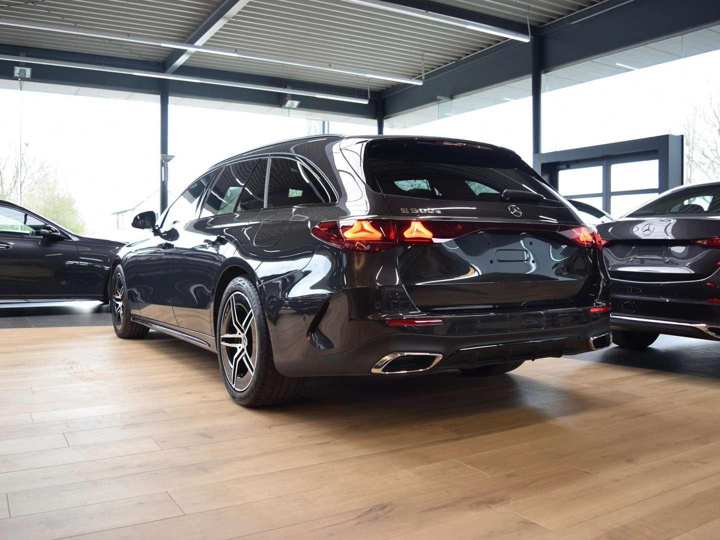 Mercedes Classe E Break 300 AMG Line - 2025 - Joinsteer - #2