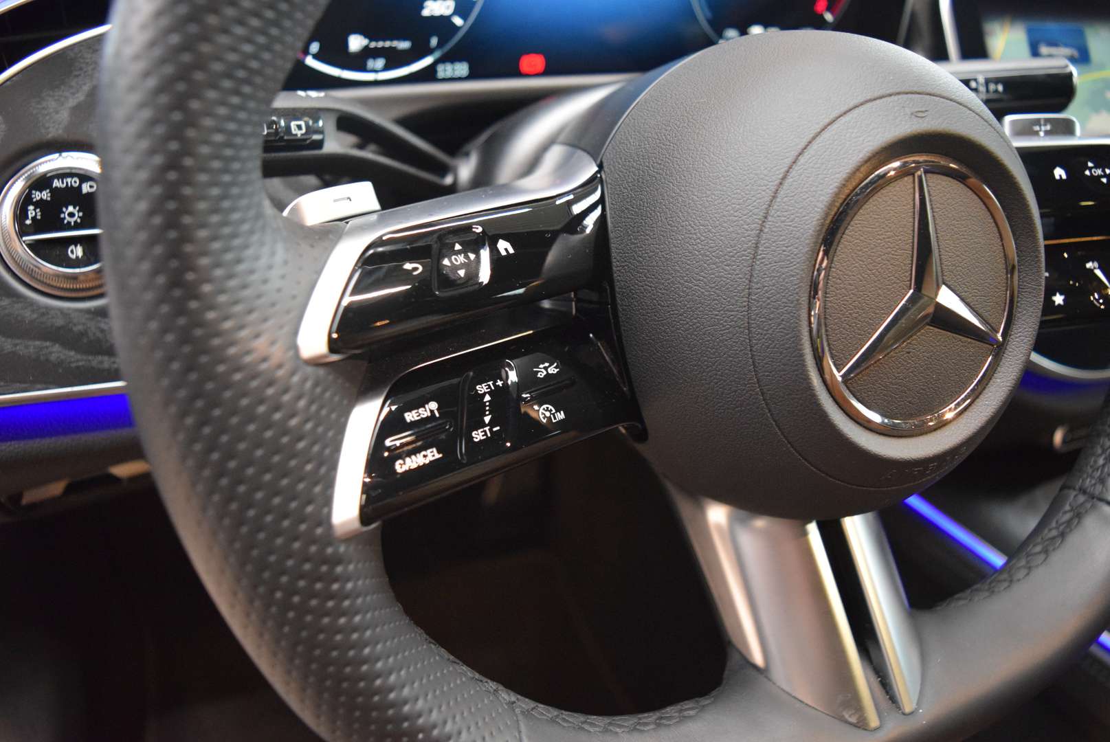 Mercedes Classe E Break 300 AMG Line - 2025 - Joinsteer - #16