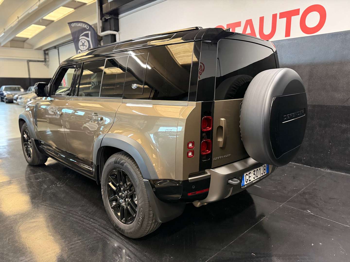 Land Rover Defender 110 D200 X-Dynamic SE - 2021 - Joinsteer - #7