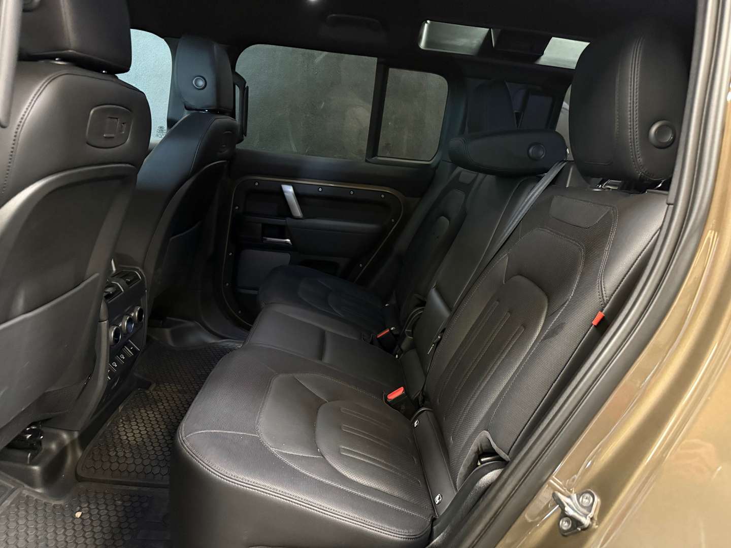 Land Rover Defender 110 D200 X-Dynamic SE - 2021 - Joinsteer - #8
