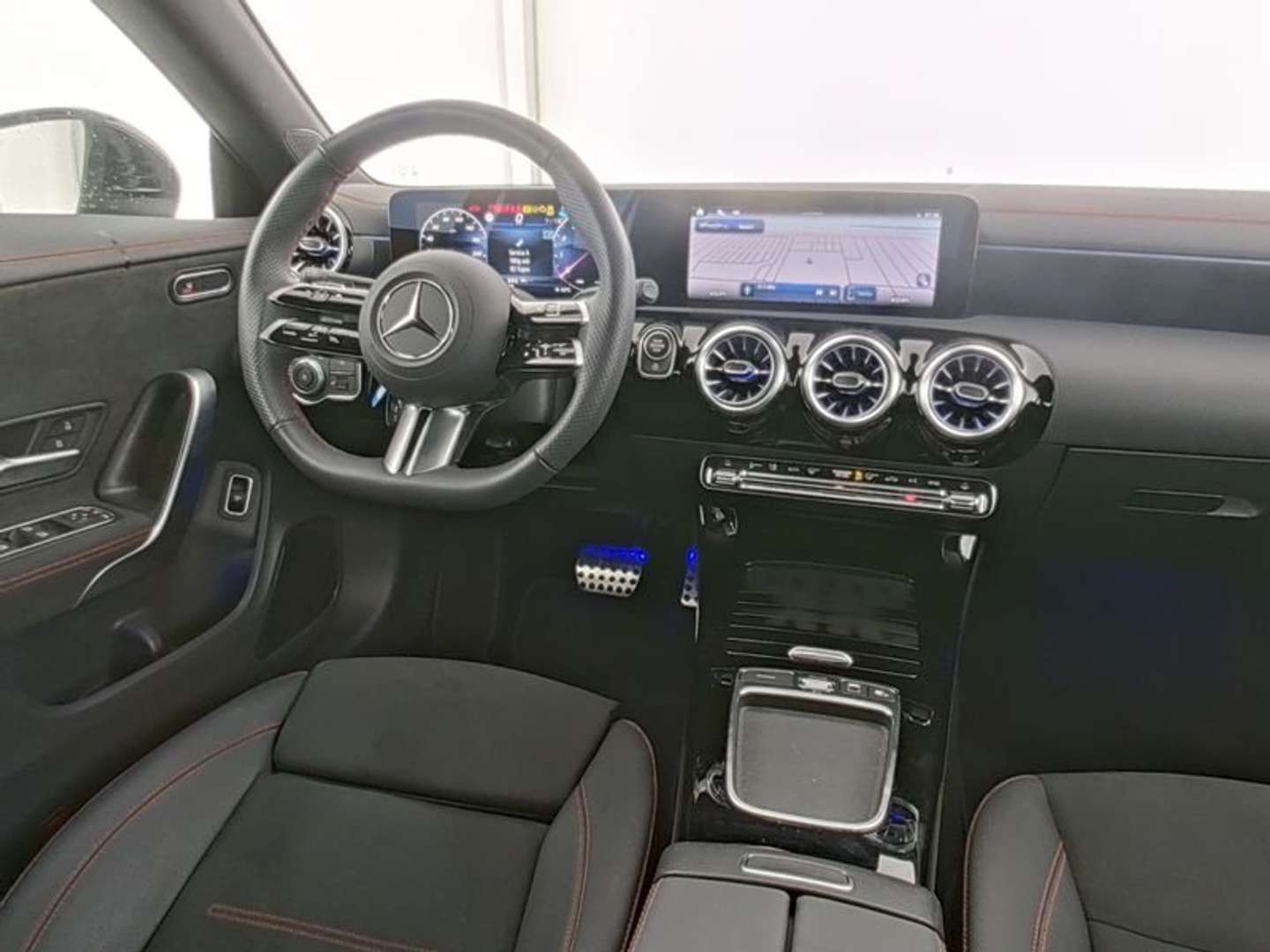 Mercedes CLA 200 Coupé 200 AMG Line - 2024 - Joinsteer - #4