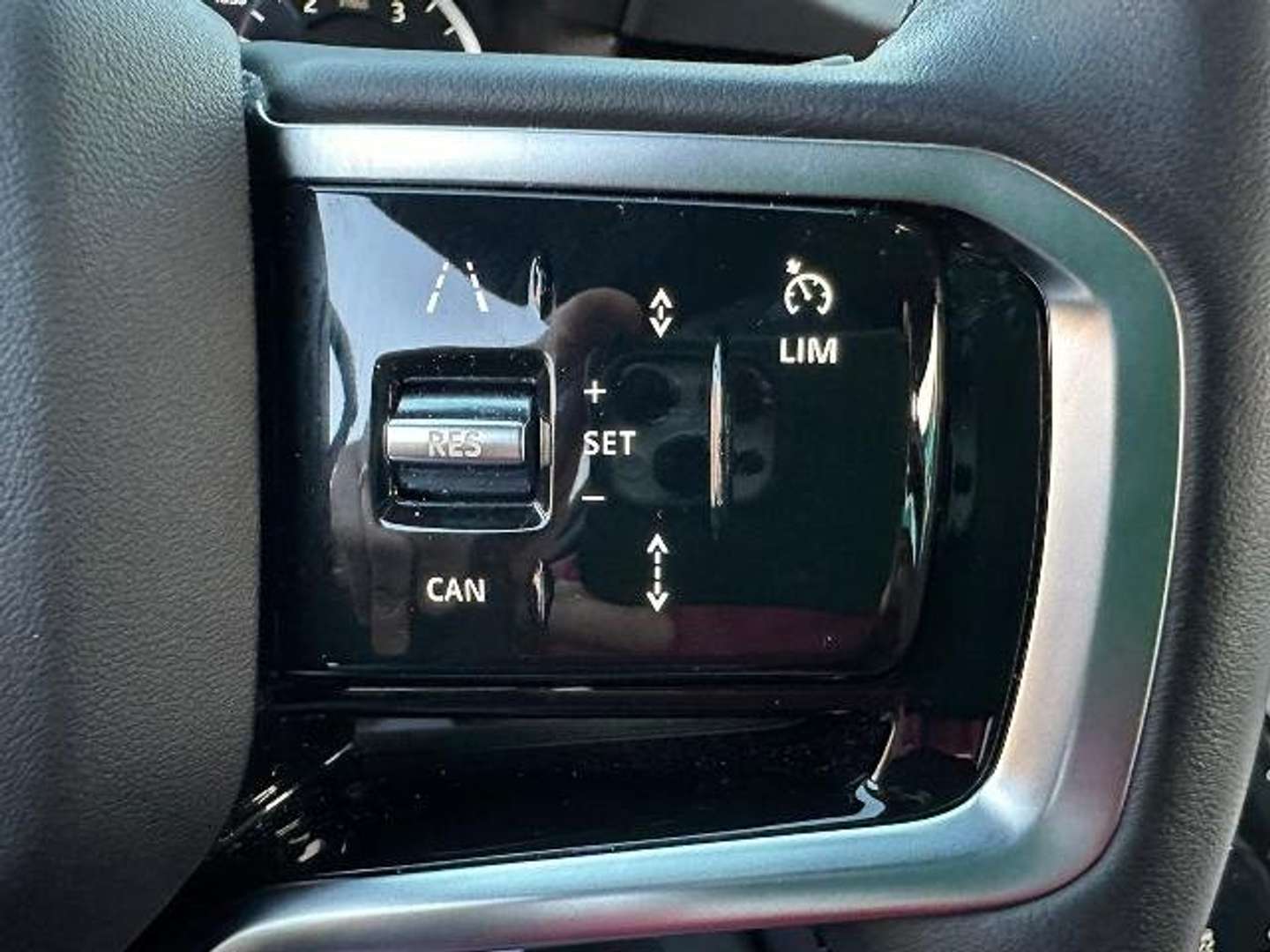 Land Rover Discovery Sport TD4 R-Dynamic SE - 2023 - Joinsteer - #16
