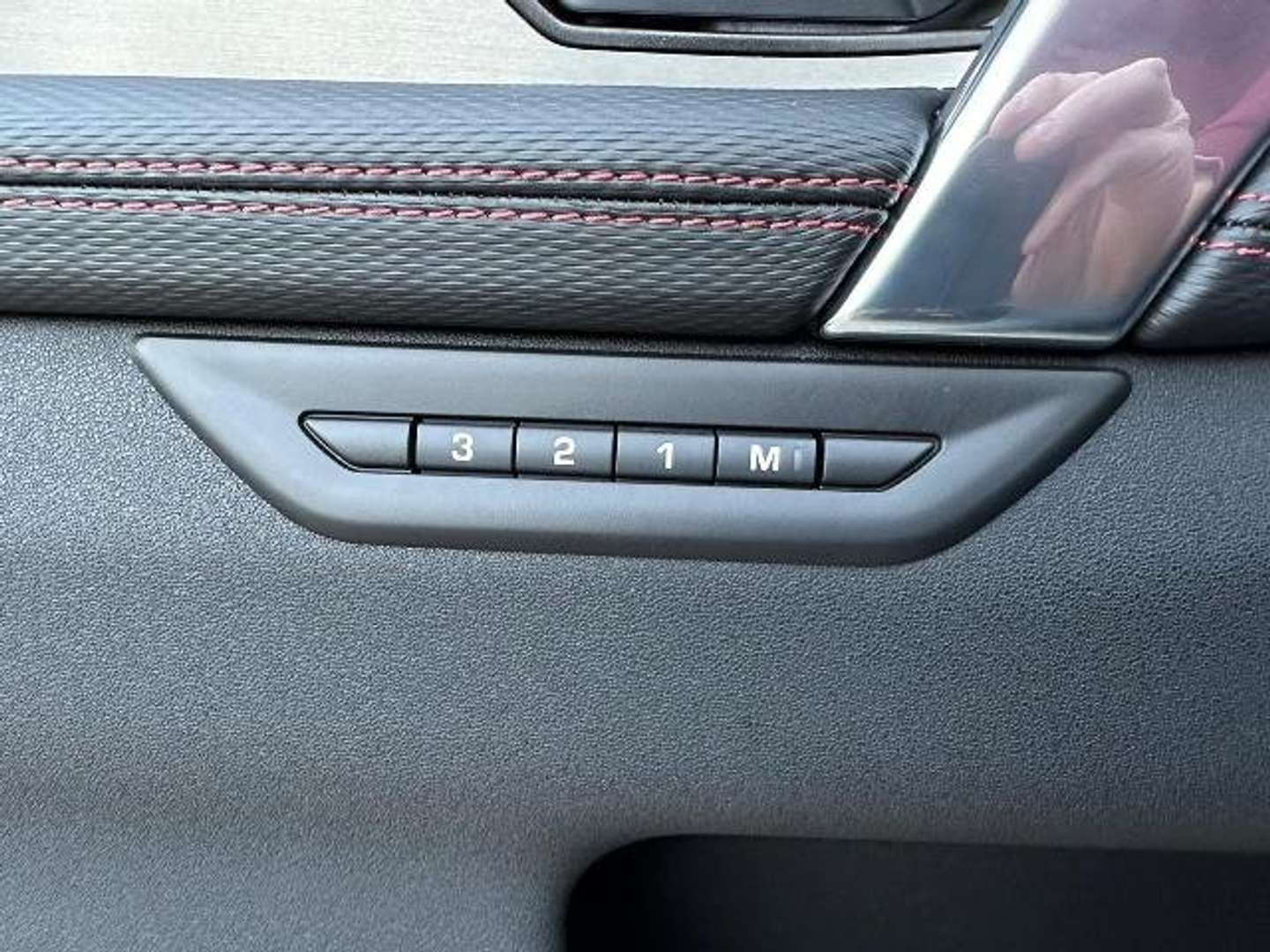 Land Rover Discovery Sport TD4 R-Dynamic SE - 2023 - Joinsteer - #18