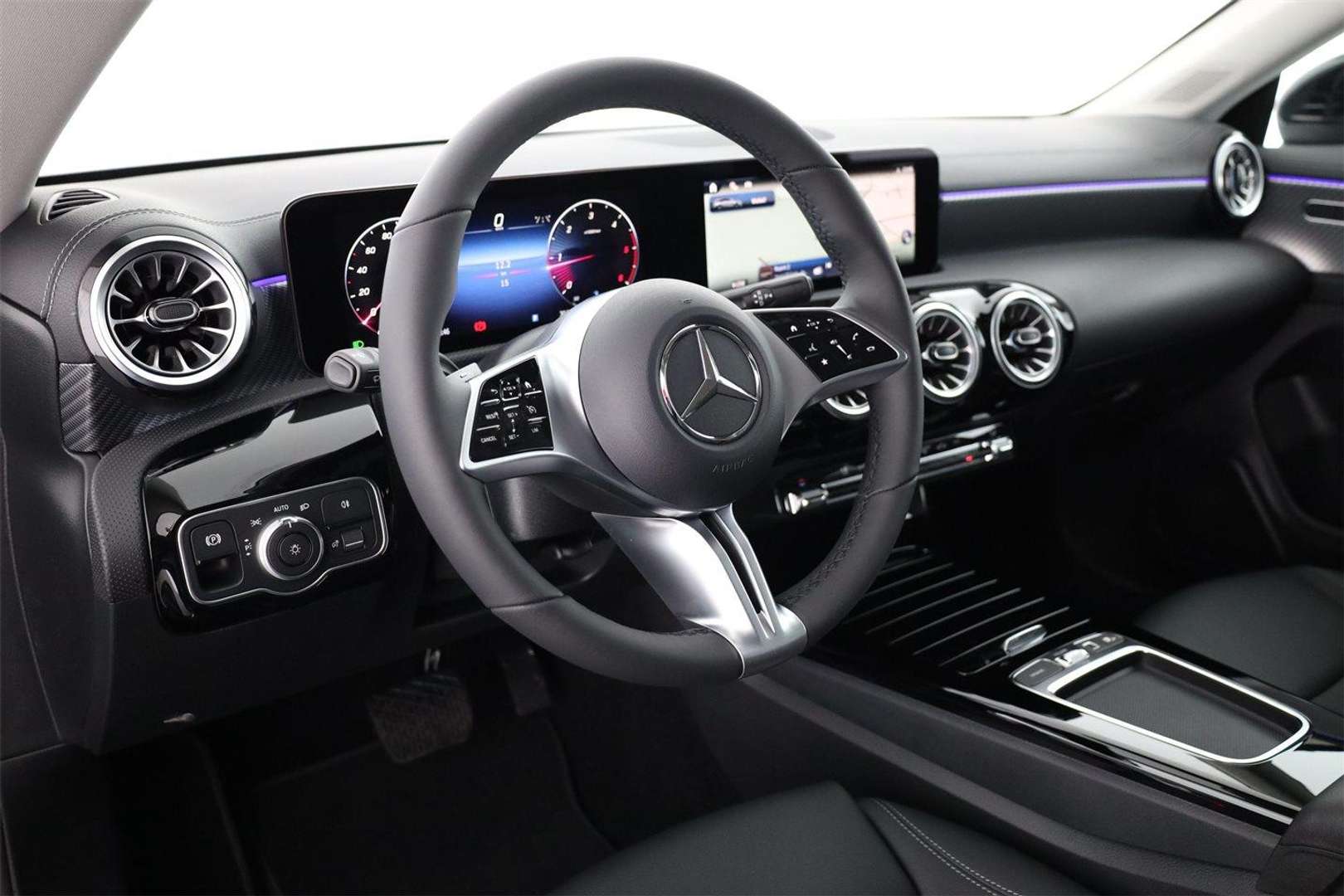 Mercedes CLA Shooting Break 180 Premium - 2025 - Joinsteer - #11
