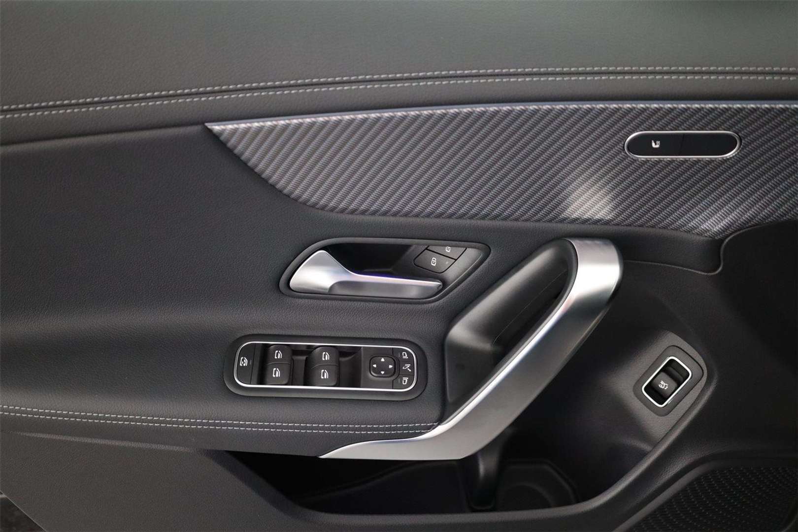 Mercedes CLA Shooting Break 180 Premium - 2025 - Joinsteer - #12