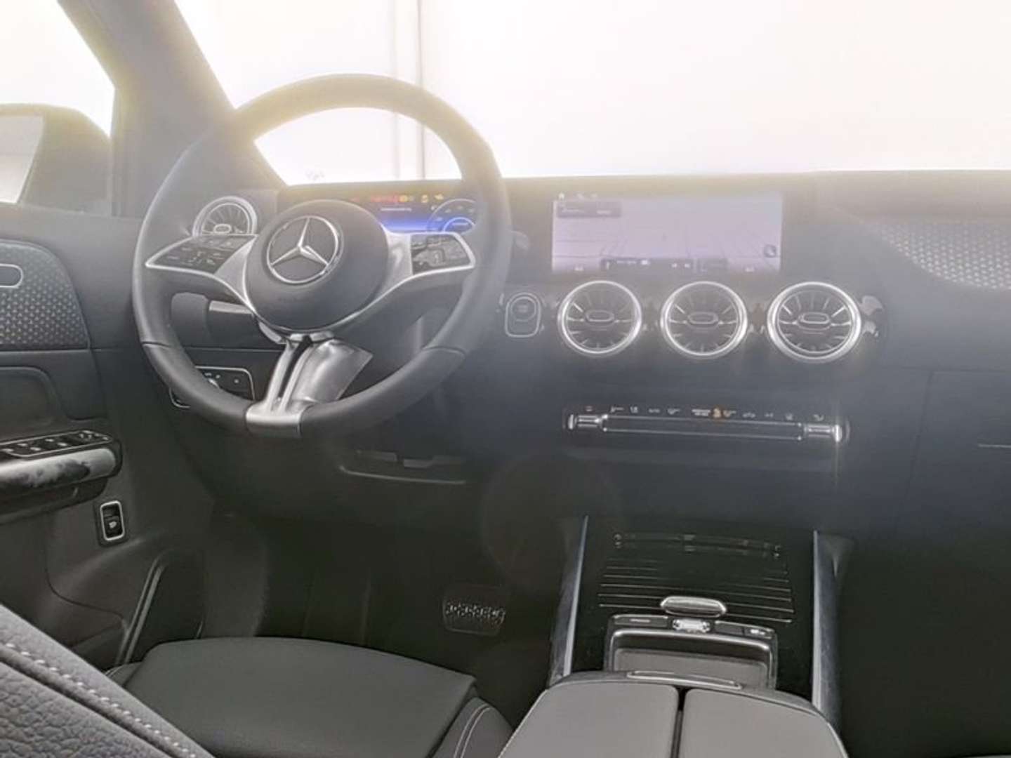 Mercedes EQA 300 Advanced - 2025 - Joinsteer - #5