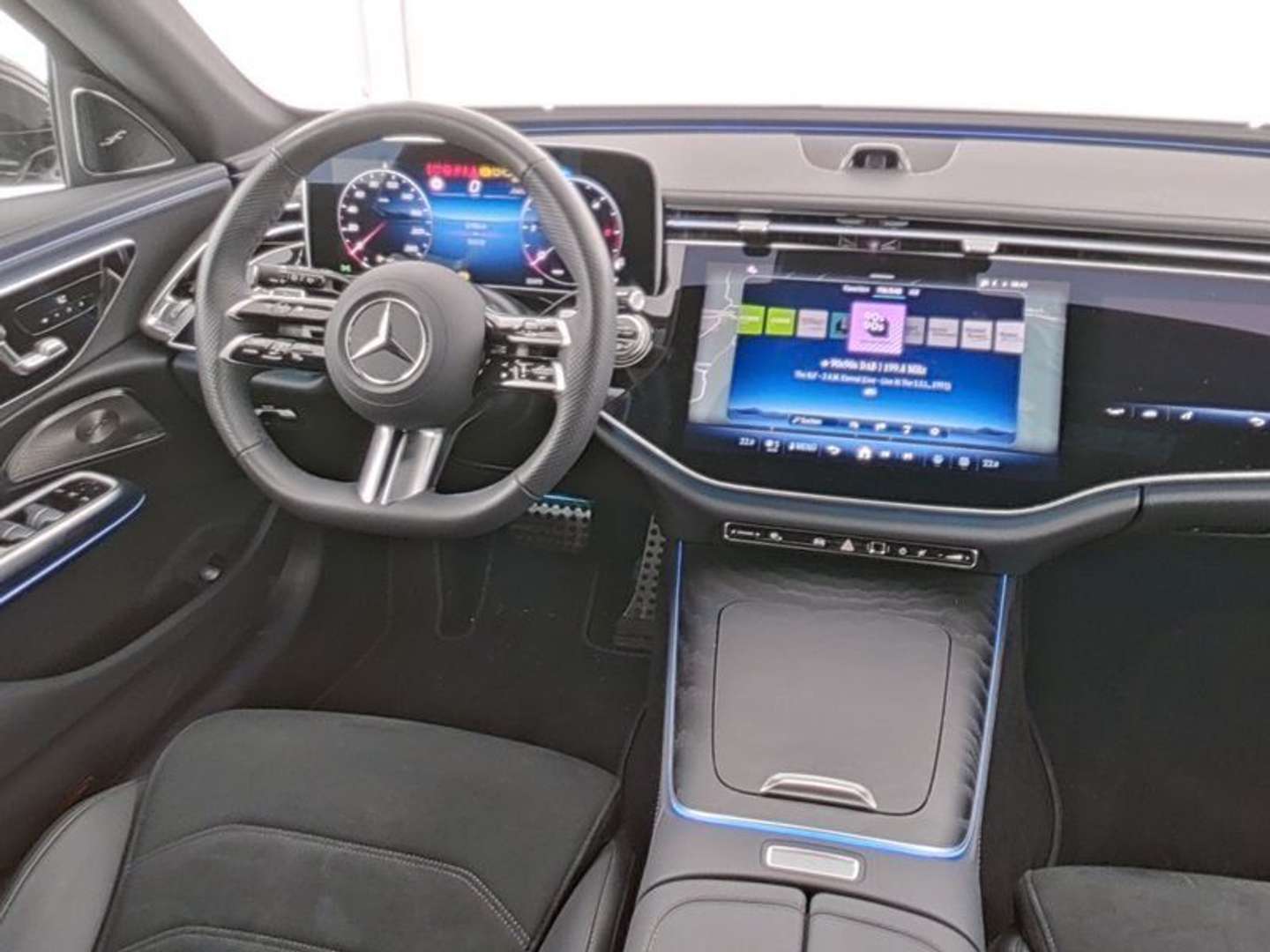 Mercedes Classe E 220 AMG-Line - 2025 - Joinsteer - #4